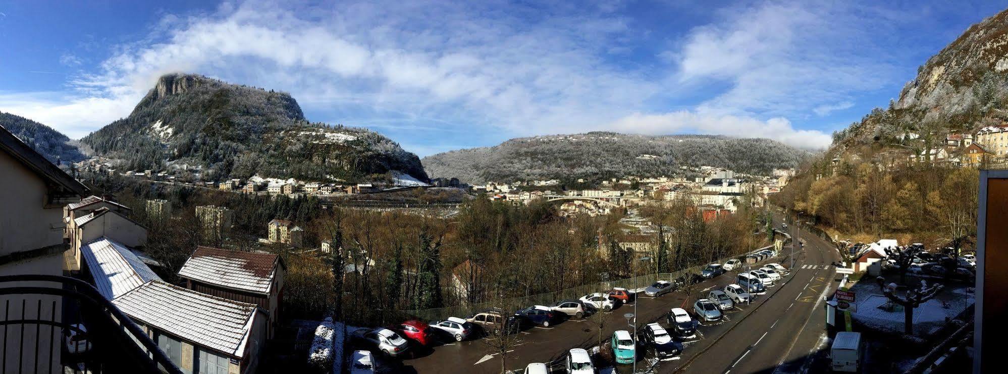 Hotel Saint-Hubert Bagian luar foto