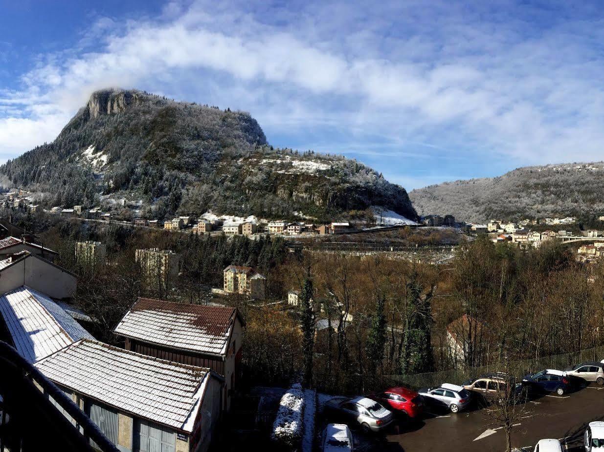 Hotel Saint-Hubert Bagian luar foto